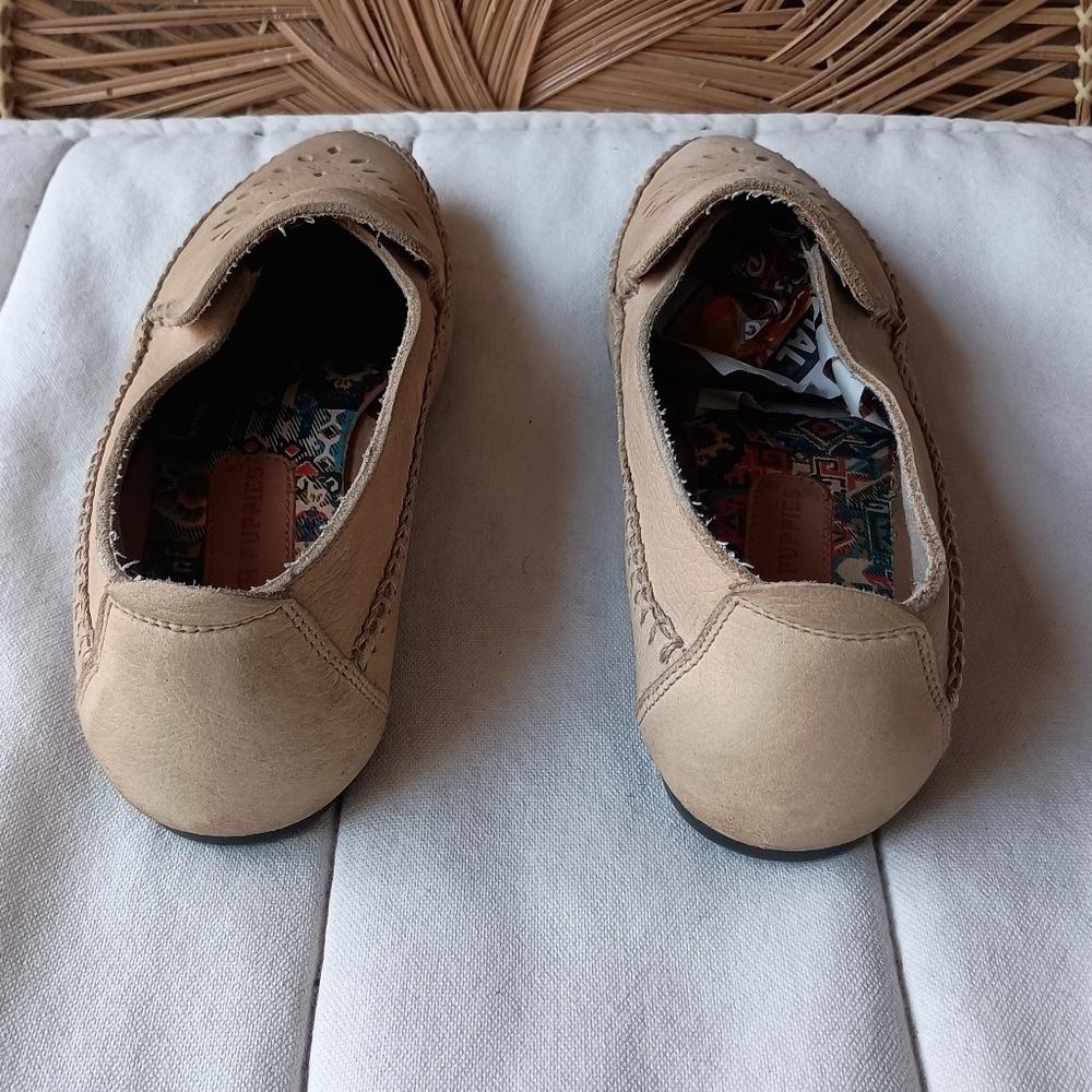 Hush Puppies Tan Leather Loafers_8.5 - Picture 2 of 10